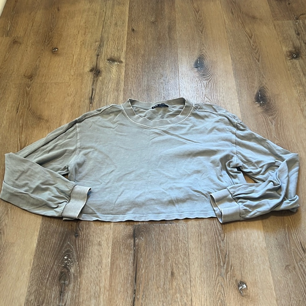 Zara Cropped Sweatshirt Distressed Gray Size Medium